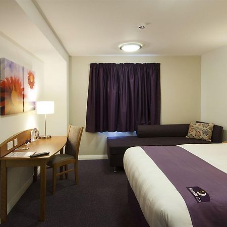 Premier Inn Bicester Eksteriør bilde