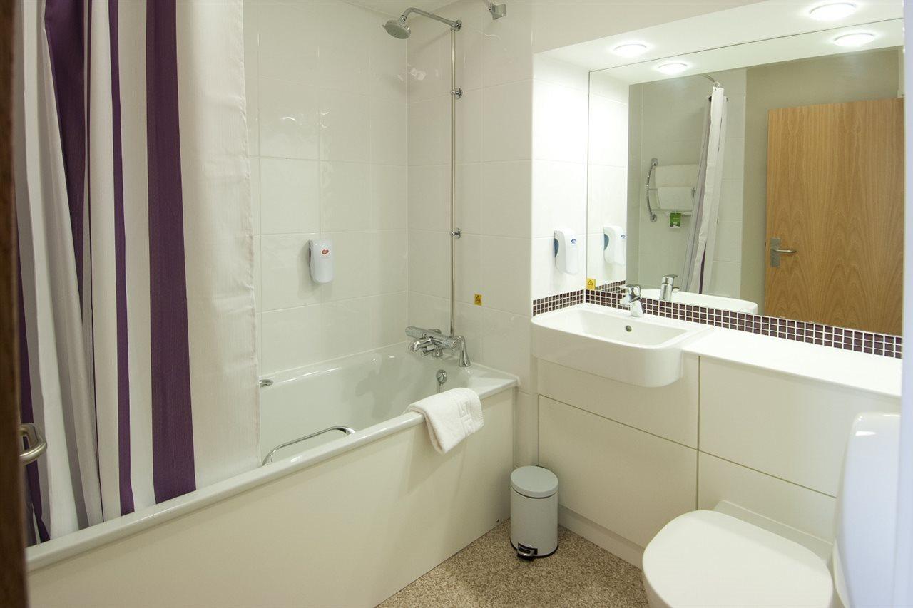 Premier Inn Bicester Eksteriør bilde