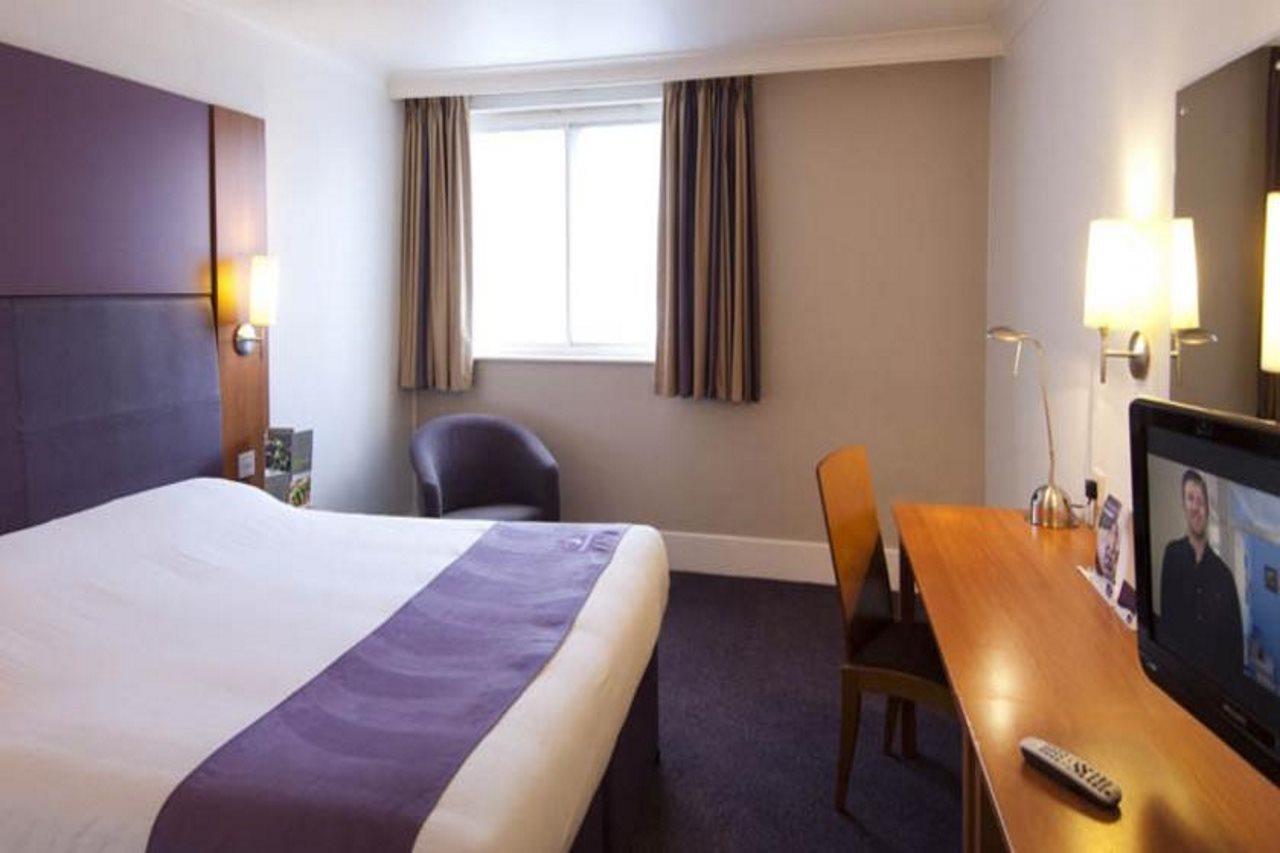 Premier Inn Bicester Eksteriør bilde