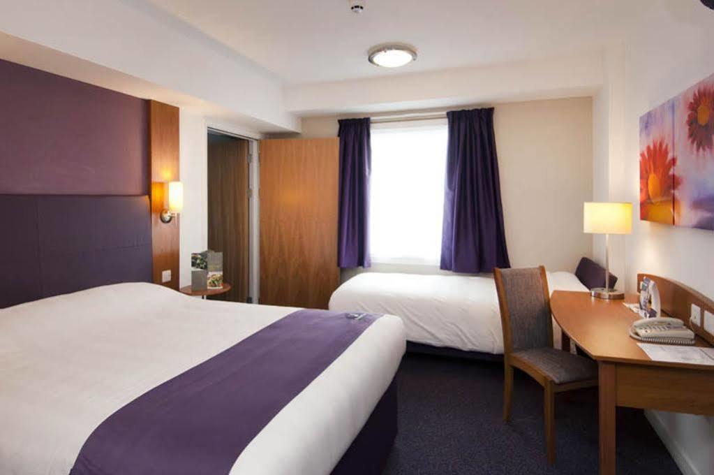 Premier Inn Bicester Eksteriør bilde