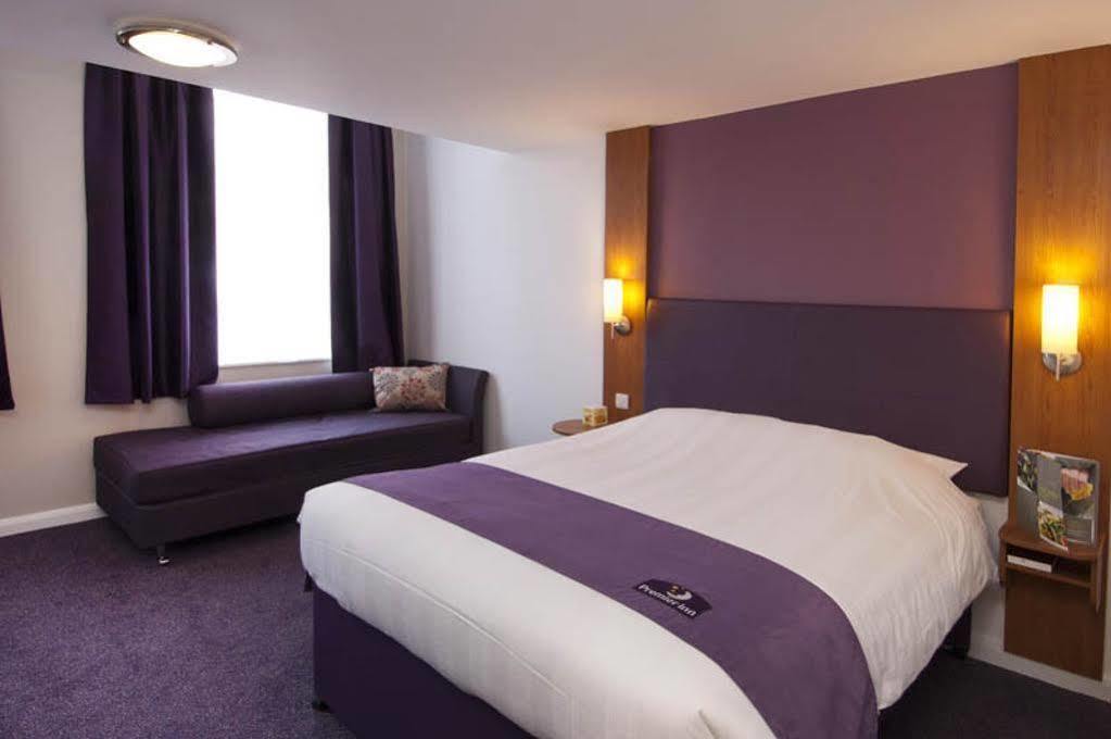 Premier Inn Bicester Eksteriør bilde