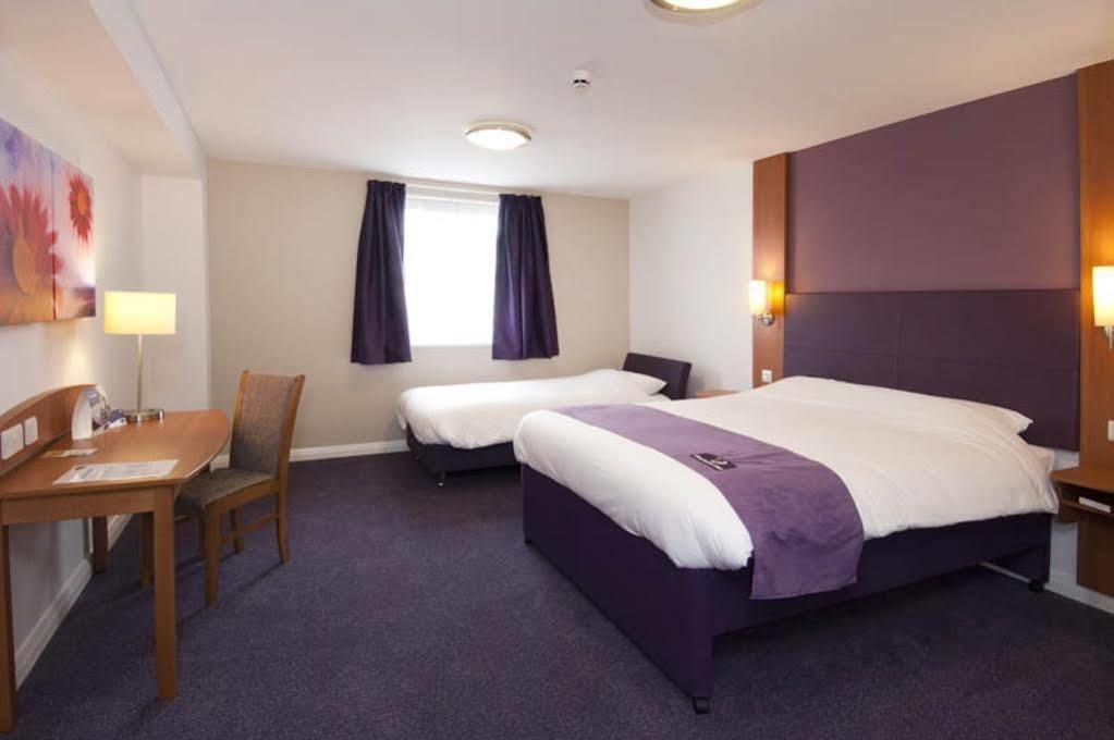 Premier Inn Bicester Eksteriør bilde