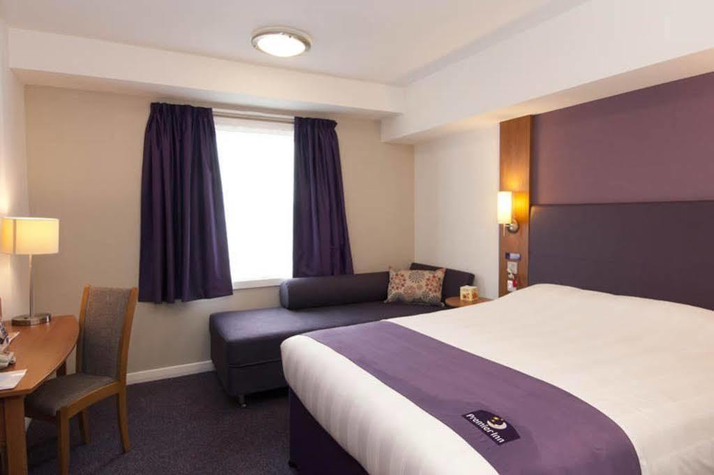 Premier Inn Bicester Eksteriør bilde